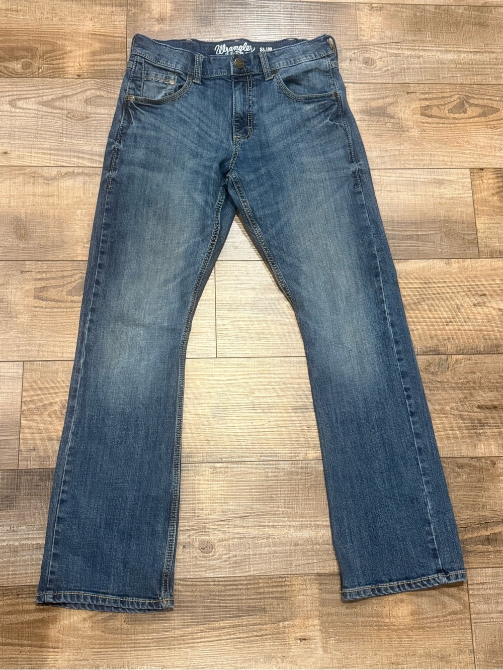 Wrangler Retro Slim Boot Jeans Mens 30x32 Medium Wash
Denim 10WLT77LY